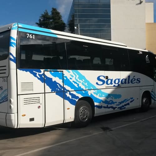 Girona Tour Transferência de ônibus do aeroporto de Girona para a cidade de Barcelona
