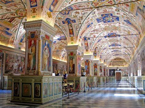 Roma Tour Passeio com guia privativo em português, nos Museus do Vaticano e Capela Sistina.