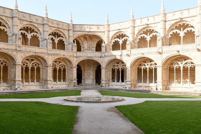 Lisboa Tour Circuito turístico con tres líneas Hop-On Hop-Off en Lisboa