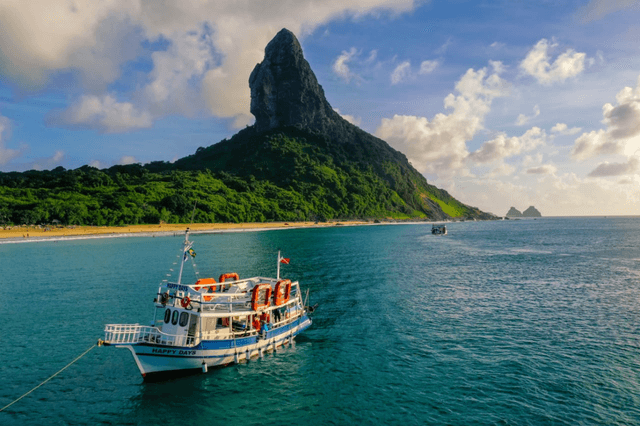 Fernando de Noronha Tour Passeio de barco em Fernando de Noronha