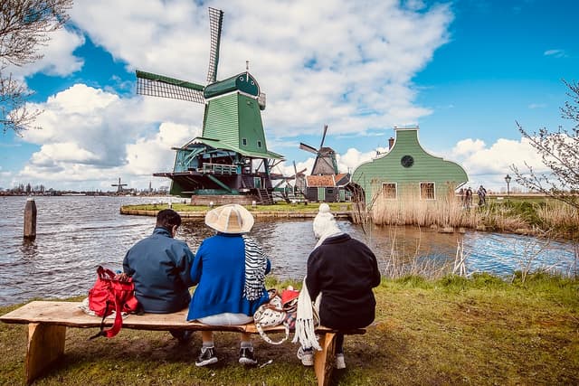 Zaandam Tour Lujoso picnic con vistas a los famosos molinos de viento holandeses
