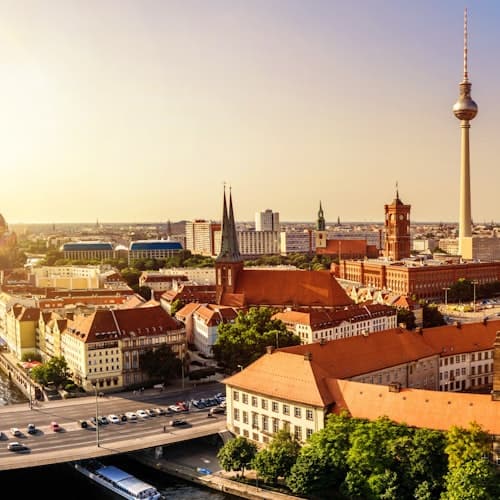 Berlin Ticket Berlin TV Tower: Premium Deluxe Ticket + VR Odyssey + Drink