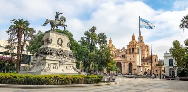 Córdoba Ticket Córdoba City Tour: un recorrido por sus íconos y rincones emblemáticos, en español
