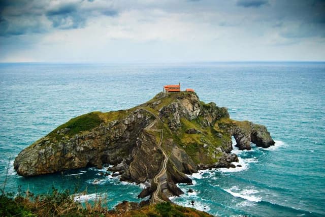 Bilbao Tour Costa Vasca - Biosfera Urdaibai, Bermeo y Gernika