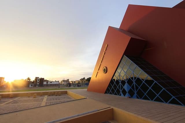 Chiclayo Ticket Chiclayo en un día: Huaca Rajada, Túcume y Museo Tumba Real de Sipán con almuerzo