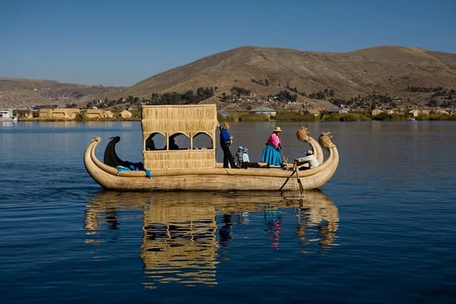 Puno Tour Full-Day Tour to Lake Titicaca, Uros Floating Islands, and Taquile Community Island from Puno