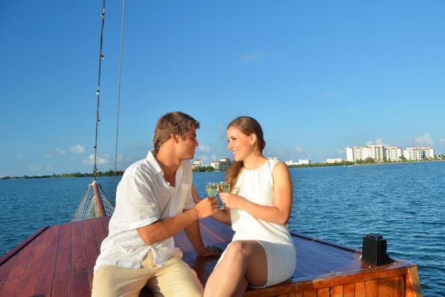 Cancún Tour Columbus The Lobster Dinner Cruise