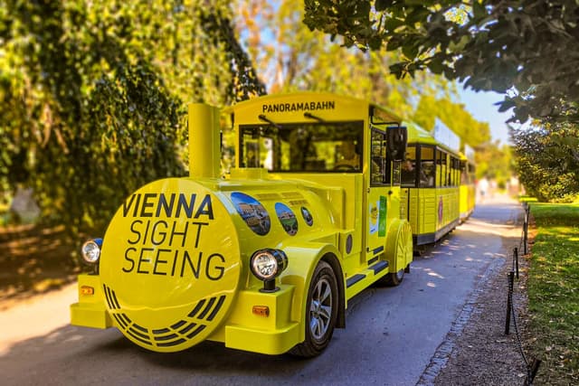 Vienna Tour Panorama Ferroviário de Schönbrunn