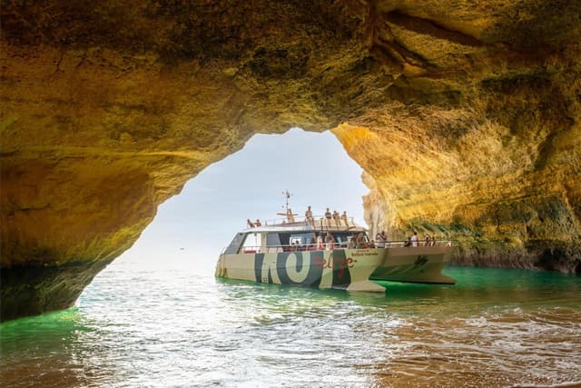 Albufeira Tour Grutas e Litoral de Benagil