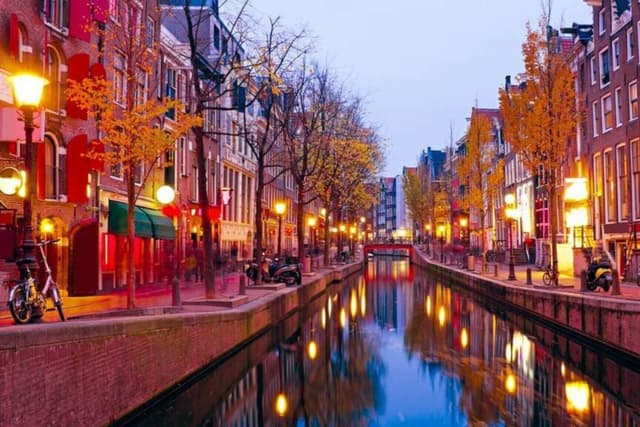 Amsterdam Ticket Amsterdam: Self-Guided Discovery Package