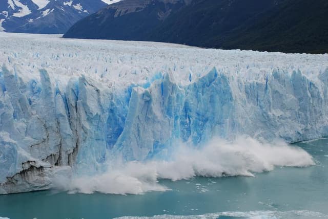 El Calafate Tour Glaciar Perito Moreno com entrada ao Parque Nacional Glaciares saindo de El Calafate