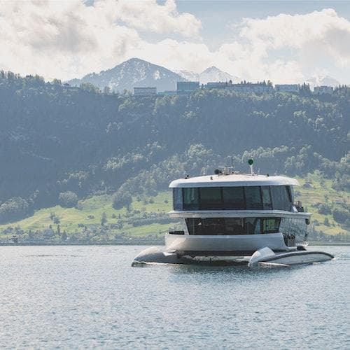 Lucerne Ticket Cruzeiro de catamarã de 1 hora no Lago Lucerna