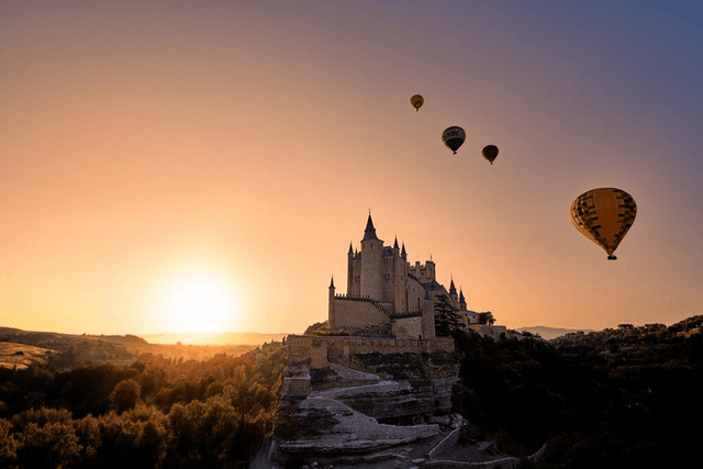 Espanha Tour Private Hot Air Balloon Ride in Segovia