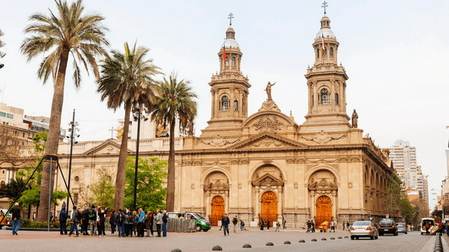 Santiago Tour COMBO: Traslado ida y vuelta + City Tour en Santiago de Chile 