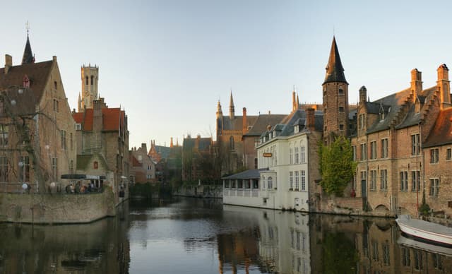 Brussels Tour Bruges or Brussels - Brazilian Driver-Guide