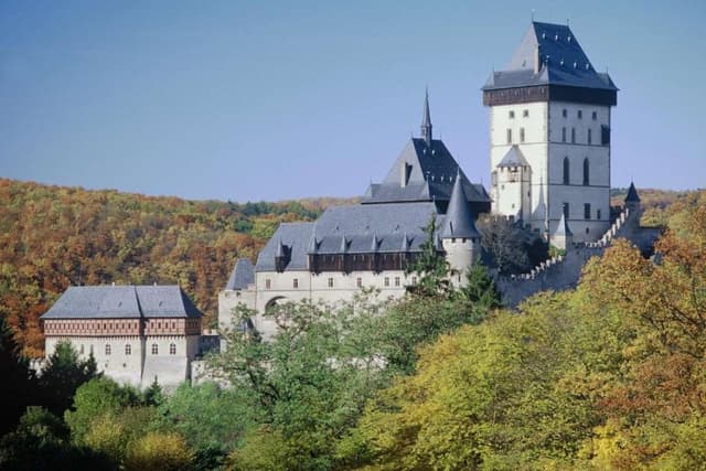 Prague Tour Excursão ao Castelo de Karlstejn saindo de Praga