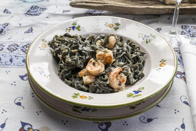 Como Tour Comparte tu pasión por la pasta: Clase de pasta y tiramisú para grupos pequeños en casa de un lugareño en Como