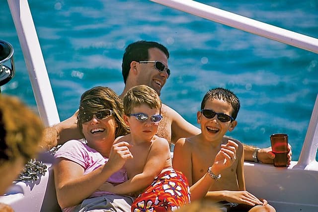 Montego Bay Tour Catamarã Montego Bay: Explore os recifes com bebidas e música ao vivo