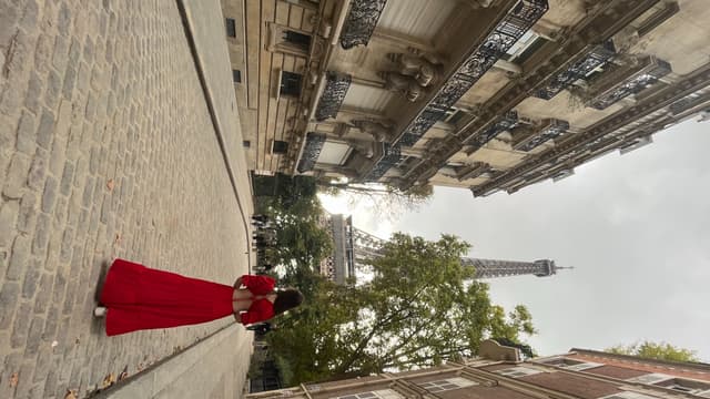 Paris Tour Photo tour of the Eiffel Tower